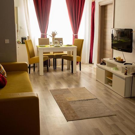 Apartament Summerland Mamaia Bagian luar foto